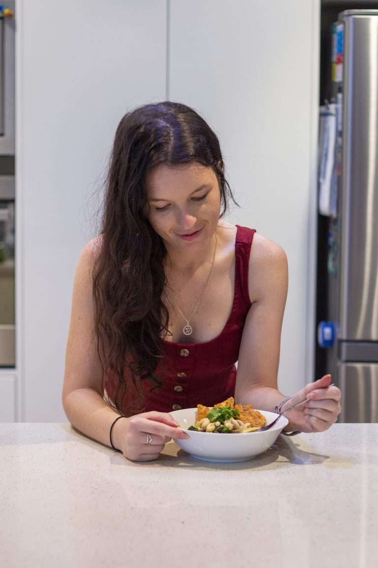 catriona built by plants foudner eating salad